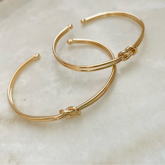 Mama Bracelet, Gold Knot Bracelet - Picture 4 of 10